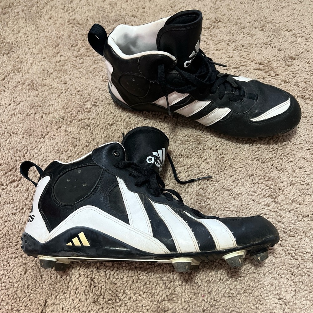 low top football cleats adidas